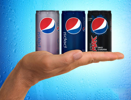 百事可乐印度推小罐,有多小?